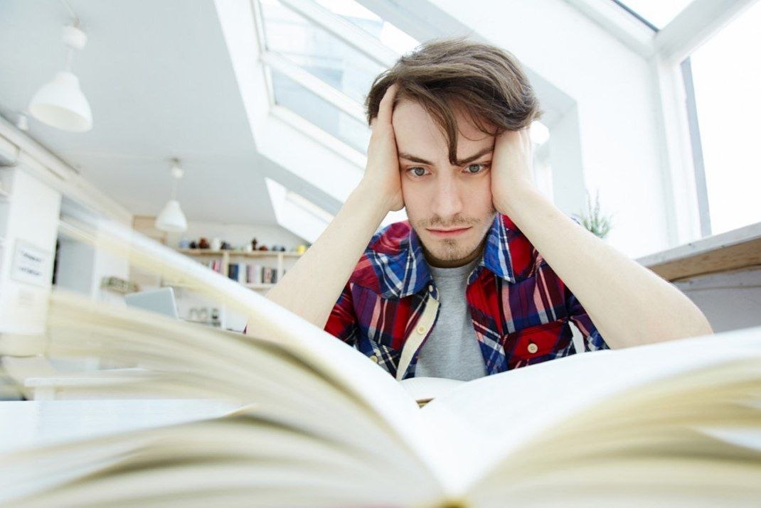 photo 2025 12 11 23 10 39 - چگونه از پرش ذهنی هنگام مطالعه جلوگیری کنیم؟